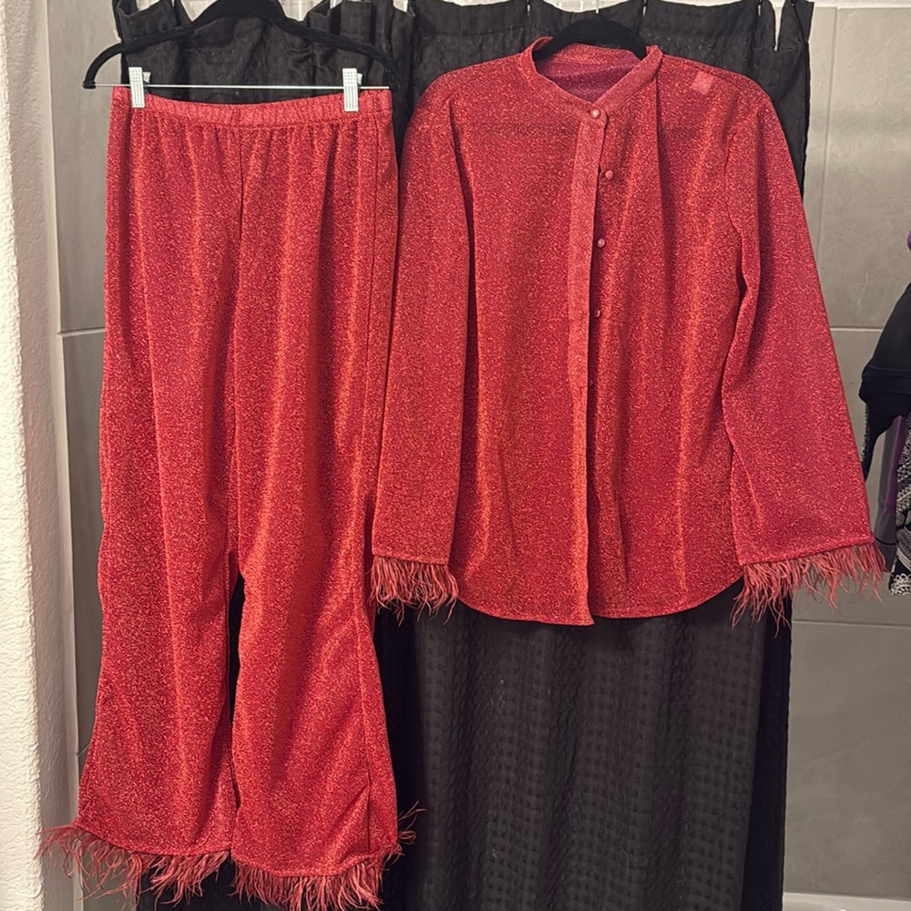 NWOT Wilfred Smith Red Metallic Lurex Feather Trim 2-Piece Set Medium